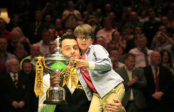 随着中国足 随着中国足